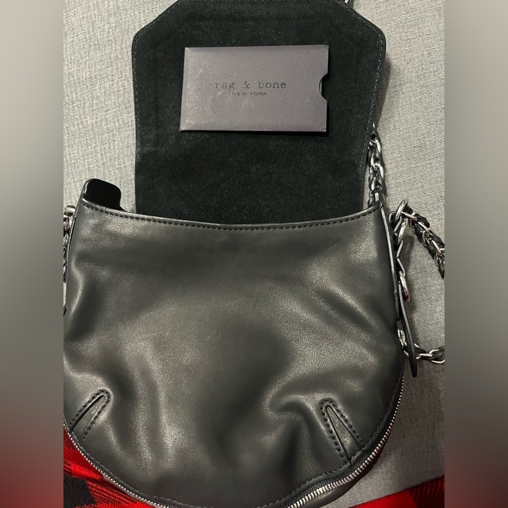 Rag & Bone Bradbury Mini Flap Chain
Hobo Leather Black Bag with Chain Strap - Picture 10 of 11
